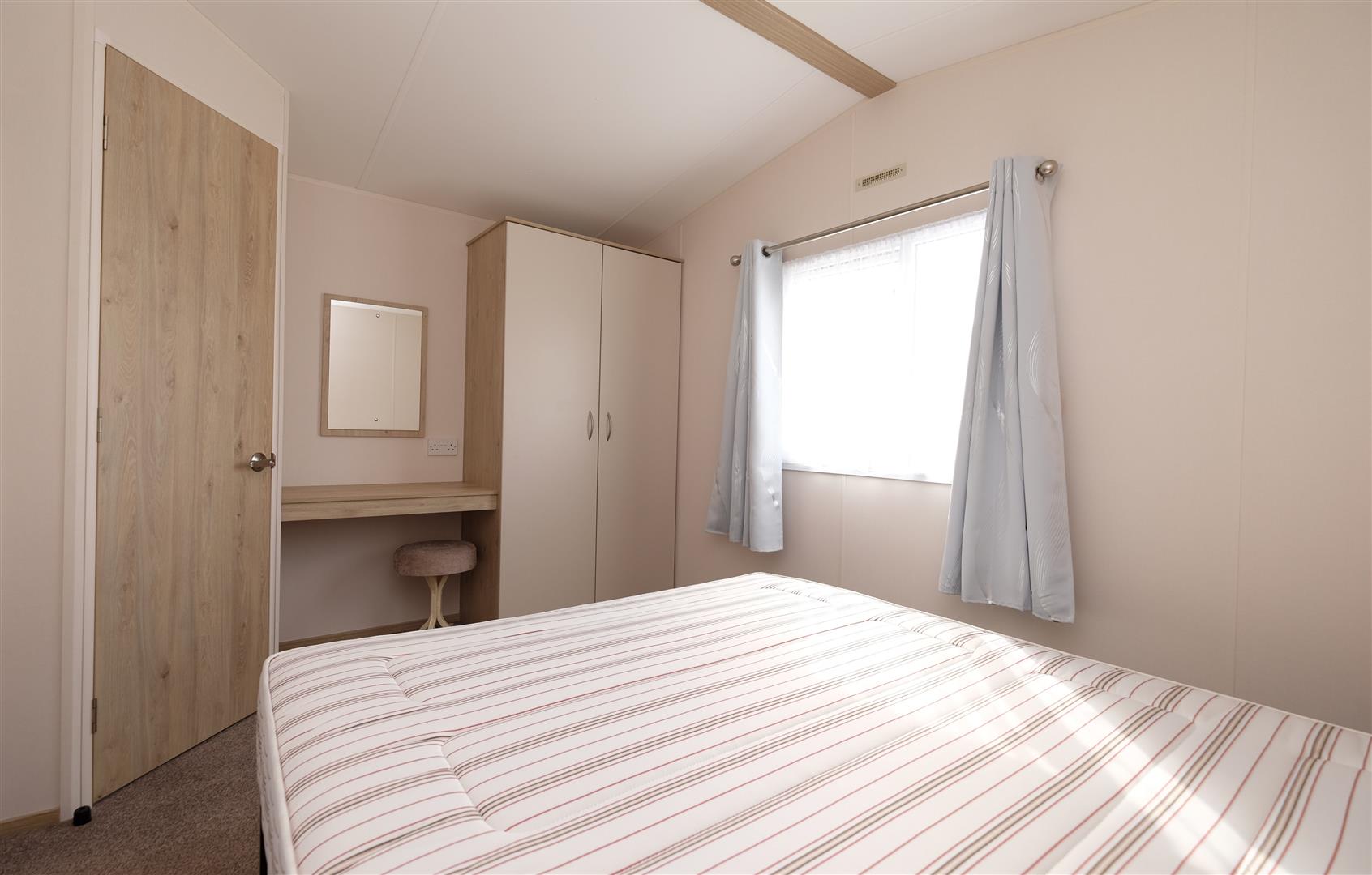 2 Bed, 2 Bath Property For Sale in Alberta Holiday Park, Seasalter, CT5 4BJ